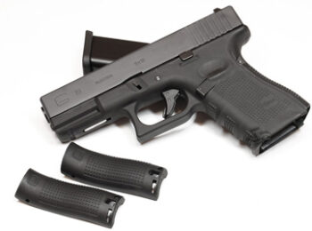 Replica pistol G19 Gen4 blow-back WE magazin Squad Store